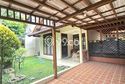 Rumah Elit Modern Tanpa Renovasi di Bintaro Tangerang Selatan Rumah Elit Modern Tanpa Renovasi di Bintaro Tangerang Selatan