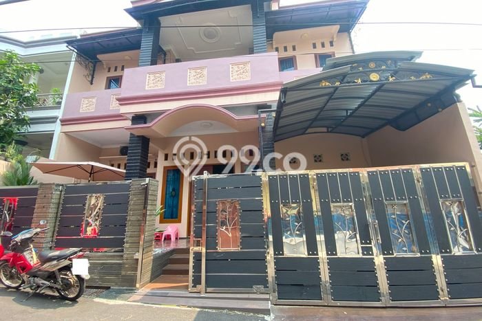 Siap Huni Rumah Mewah 4 Kamar di Ciracas Dekat ke Mana Pun Siap Huni Rumah Mewah 4 Kamar di Ciracas Dekat ke Mana Pun
