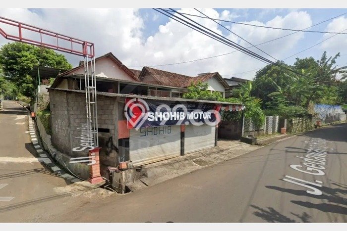 Jual Rumah Favorit Siap Huni LB 226m2 di Banyumanik, Semarang Jual Rumah Favorit Siap Huni LB 226m2 di Banyumanik, Semarang