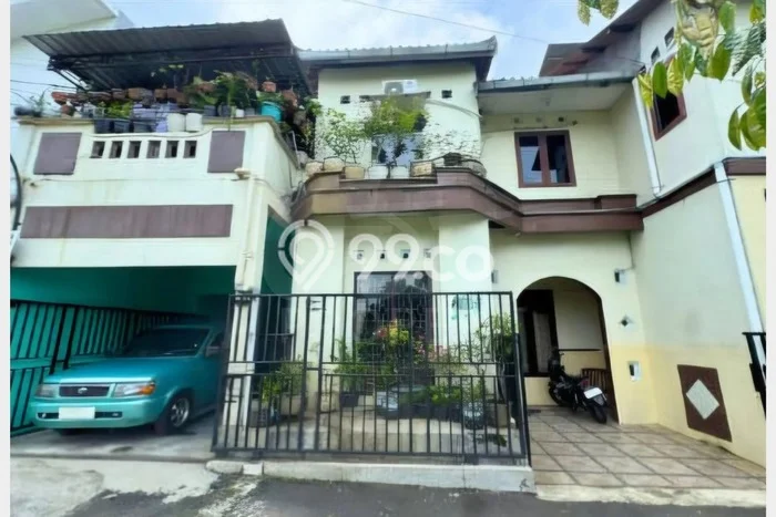 Dijual Kost Strategis di Ungaran Timur, Semarang 15 KT, 2 KM, Luas Bangunan 120m2 Dijual Kost Strategis di Ungaran Timur, Semarang 15 KT, 2 KM, Luas Bangunan 120m2