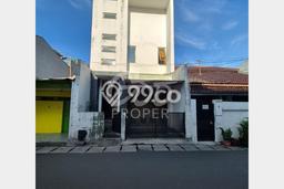 Rumah Kost untuk Dijual di Kebayoran Baru dengan 9 KT, 4 KM, Luas 200m2 Rumah Kost untuk Dijual di Kebayoran Baru dengan 9 KT, 4 KM, Luas 200m2