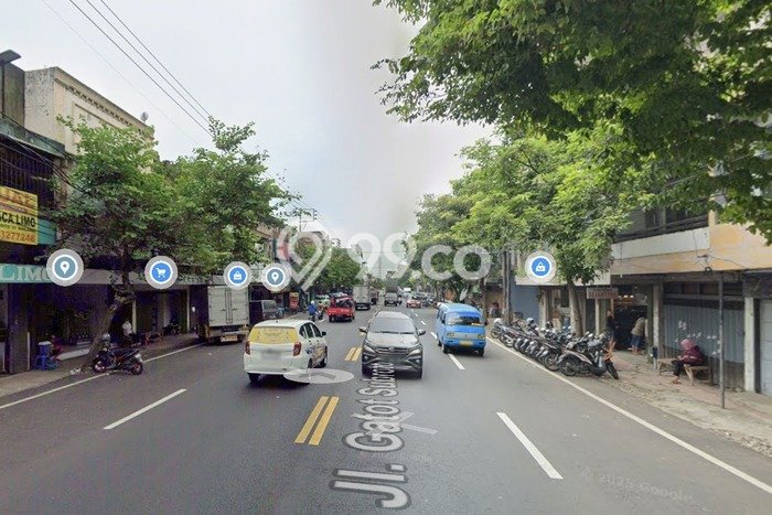 Area Ramai! Ruko Dijual di Klojen untuk Bisnis Luas Bangunan 330m2 Area Ramai! Ruko Dijual di Klojen untuk Bisnis Luas Bangunan 330m2