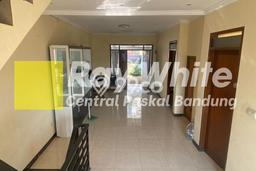 Hunian Nyaman Asri 3 KT Siap Pakai di Cipaku Bandung Hunian Nyaman Asri 3 KT Siap Pakai di Cipaku Bandung
