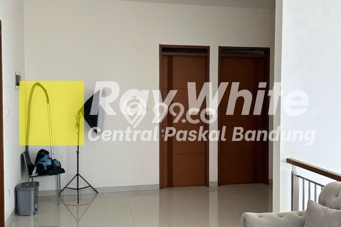 Rumah Eksklusif Dijual LT 450m2 di Cidadap, Bandung Rumah Eksklusif Dijual LT 450m2 di Cidadap, Bandung