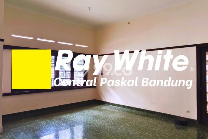 Disewakan Komersial di Kawasan Ramai Gatot Subroto Luas 300m2 Disewakan Komersial di Kawasan Ramai Gatot Subroto Luas 300m2
