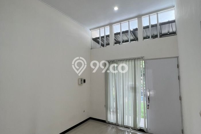LOKASI PREMIUM! Rumah Strategis area , Luas 115m2m² Bangunan 80m2m² LOKASI PREMIUM! Rumah Strategis area , Luas 115m2m² Bangunan 80m2m²