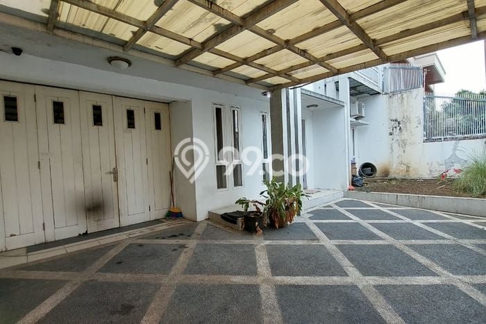 Sewa Rumah Murah di Turangga Bandung Punya 4 Kamar Tidur Sewa Rumah Murah di Turangga Bandung Punya 4 Kamar Tidur