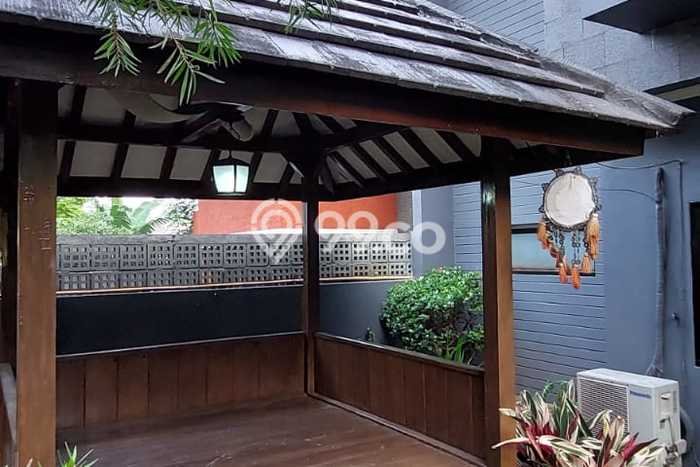 Rumah Mewah Siap Huni LT 237m2 di Sukasari, Bandung Rumah Mewah Siap Huni LT 237m2 di Sukasari, Bandung