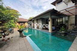 Hunian Elit LB 600m2 Siap Huni Desain Elegan di Geger Kalong, Bandung Hunian Elit LB 600m2 Siap Huni Desain Elegan di Geger Kalong, Bandung