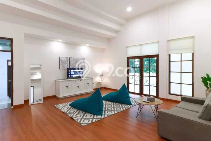 FOR SALE! Vila Kawasan , Area 427m2m², Lokasi Strategis FOR SALE! Vila Kawasan , Area 427m2m², Lokasi Strategis