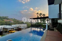 HARGA SPESIAL! Rumah Premium di Coblong, Bandung, LT 340m2m² Bangunan 202m2m² Bisa Nego! HARGA SPESIAL! Rumah Premium di Coblong, Bandung, LT 340m2m² Bangunan 202m2m² Bisa Nego!