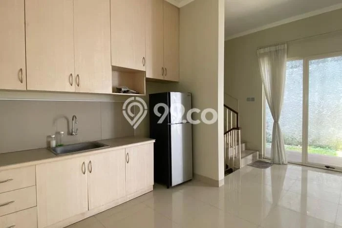 Ready to Use! Luxury House LT 204m2 Desain Elegan di Sektor 7-Bintaro Ready to Use! Luxury House LT 204m2 Desain Elegan di Sektor 7-Bintaro