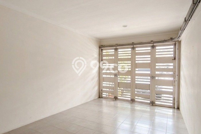 Hunian Elit LB 163m2 Siap Huni Desain Elegan di Sektor 7-Bintaro, Tangerang Selatan Hunian Elit LB 163m2 Siap Huni Desain Elegan di Sektor 7-Bintaro, Tangerang Selatan