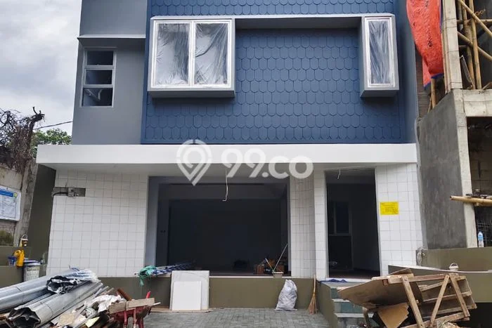 Ready to Use! Premium House LT 107m2 Desain Elegan di Bintaro Ready to Use! Premium House LT 107m2 Desain Elegan di Bintaro