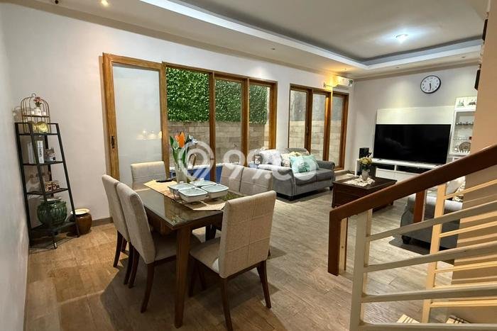 Dijual Rumah Luas Elegan Dengan View Cantik di Sektor 7-Bintaro, Tangerang Selatan Dijual Rumah Luas Elegan Dengan View Cantik di Sektor 7-Bintaro, Tangerang Selatan