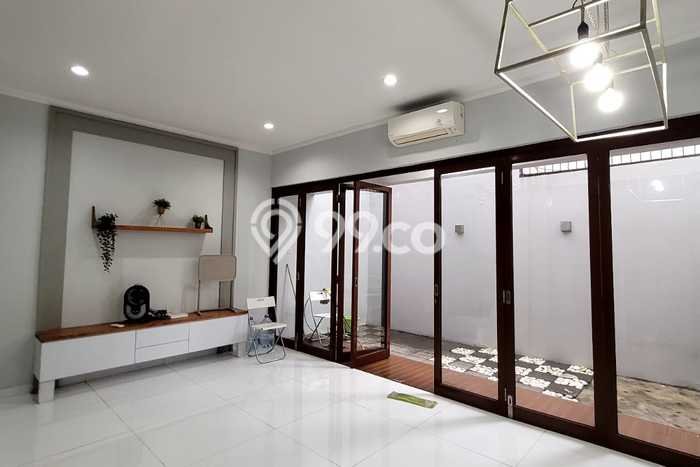 Rumah Elit LB 134m2 Siap Huni Desain Elegan di Sektor 9-Bintaro, Tangerang Selatan Rumah Elit LB 134m2 Siap Huni Desain Elegan di Sektor 9-Bintaro, Tangerang Selatan