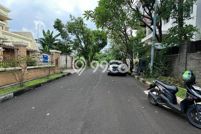 Hunian Mewah LB 400m2 Siap Huni Desain Elegan di Veteran, Jakarta Selatan Hunian Mewah LB 400m2 Siap Huni Desain Elegan di Veteran, Jakarta Selatan