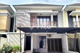 Rumah Luxury Modern Siap Huni di Sektor 9-Bintaro Tangerang Selatan Rumah Luxury Modern Siap Huni di Sektor 9-Bintaro Tangerang Selatan