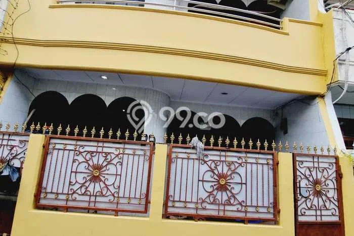 Disewakan! Rumah 5 Kamar Tidur &
2 Kamar Mandi di Tanjung Duren, Jakarta Barat Disewakan! Rumah 5 Kamar Tidur &
2 Kamar Mandi di Tanjung Duren, Jakarta Barat