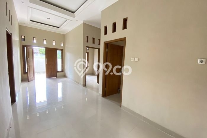 For Sale Rumah 3 Kamar Lokasi Ideal Nyaman dan Strategis di Depok For Sale Rumah 3 Kamar Lokasi Ideal Nyaman dan Strategis di Depok