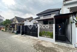Dijual Hunian Rumah Terawat 3 Kamar di Seturan, Yogyakarta Dijual Hunian Rumah Terawat 3 Kamar di Seturan, Yogyakarta