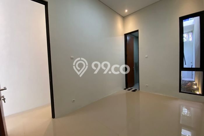 For Sale Rumah 4 Kamar Lokasi Ideal Bagus dan Strategis di Ngemplak For Sale Rumah 4 Kamar Lokasi Ideal Bagus dan Strategis di Ngemplak
