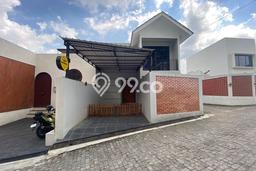 Siap Vila di Turi, Ukuran 129m2m², Lingkungan Asri Siap Vila di Turi, Ukuran 129m2m², Lingkungan Asri