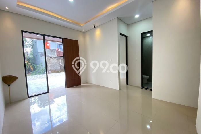 For Sale Rumah 4 Kamar Lokasi Ideal Bagus dan Strategis di Ngemplak For Sale Rumah 4 Kamar Lokasi Ideal Bagus dan Strategis di Ngemplak