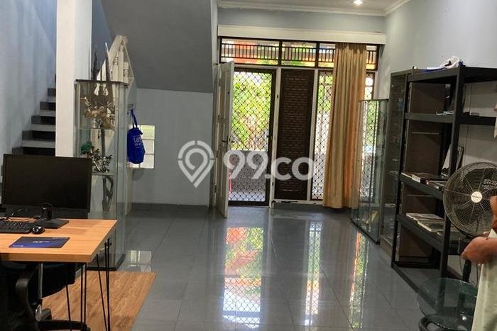 For Sale Hunian Mewah Klasik di Jakarta Barat For Sale Hunian Mewah Klasik di Jakarta Barat