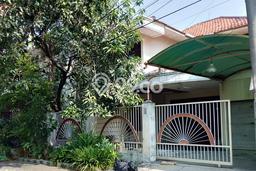Rumah Luas Asri 7 KT Siap Pakai di Darmo permai Surabaya Rumah Luas Asri 7 KT Siap Pakai di Darmo permai Surabaya