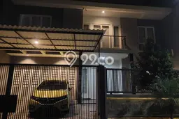 Rumah Luxury Modern Siap Huni di Pakuwon Indah Surabaya Rumah Luxury Modern Siap Huni di Pakuwon Indah Surabaya