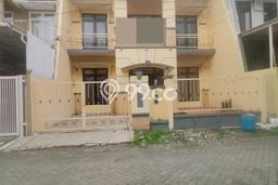Jual Rumah Bagus Siap Huni LB 125m2 di Wiyung, Surabaya Jual Rumah Bagus Siap Huni LB 125m2 di Wiyung, Surabaya