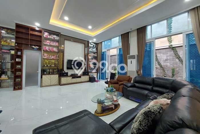 For Sale! Luxury House LT 1069m2 Desain Elegan di BSB City For Sale! Luxury House LT 1069m2 Desain Elegan di BSB City