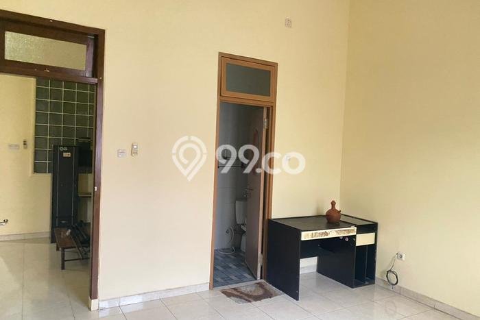 Rumah Cantik Siap Huni Di Semarang Tengah Luas 180m2 Aman Rumah Cantik Siap Huni Di Semarang Tengah Luas 180m2 Aman