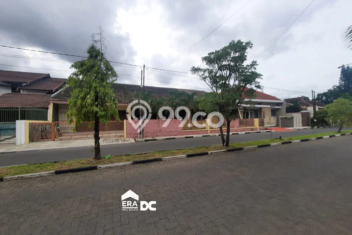 Lokasi strategis! Rumah siap huni disewakan di Semarang Utara LB 500m2 Lokasi strategis! Rumah siap huni disewakan di Semarang Utara LB 500m2