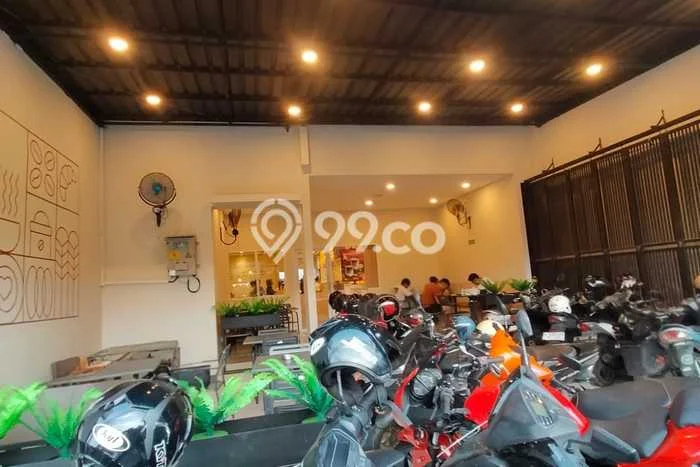 Komersial Bagus Dijual LB 240m2 Lokasi Strategis Semarang Area Cocok untuk Bisnis Komersial Bagus Dijual LB 240m2 Lokasi Strategis Semarang Area Cocok untuk Bisnis