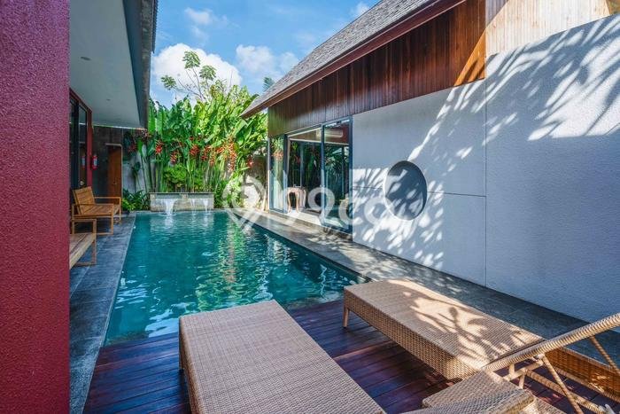 DIJUAL! Vila Kawasan , Area 305m2m², Posisi Strategis DIJUAL! Vila Kawasan , Area 305m2m², Posisi Strategis