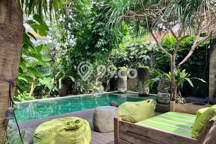 Hunian Mewah LB 500m2 Siap Pakai Desain Elegan di Kerobokan, Badung Hunian Mewah LB 500m2 Siap Pakai Desain Elegan di Kerobokan, Badung