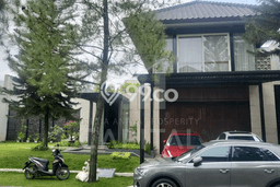 Rumah Elit Modern Tanpa Renovasi di Kota Baru Parahyangan Bandung Rumah Elit Modern Tanpa Renovasi di Kota Baru Parahyangan Bandung
