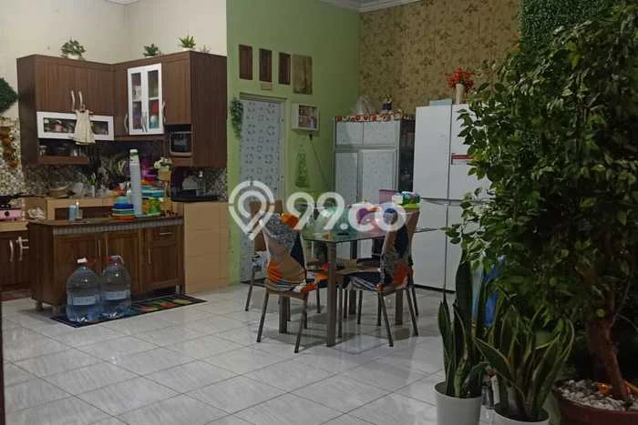 FOR SALE! Ruko di Jaten Karanganyar, LT 300m2, LB 300m2 FOR SALE! Ruko di Jaten Karanganyar, LT 300m2, LB 300m2
