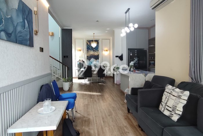 Rumah Elit Modern Tanpa Renovasi di Harapan Indah Bekasi Rumah Elit Modern Tanpa Renovasi di Harapan Indah Bekasi