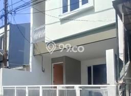 Rumah Strategis Modern Lb 125m2 di Kelapa Gading, Jakarta Utara Rumah Strategis Modern Lb 125m2 di Kelapa Gading, Jakarta Utara
