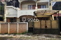 Rumah Elit Modern Siap Huni di Kedoya Selatan Jakarta Barat Rumah Elit Modern Siap Huni di Kedoya Selatan Jakarta Barat