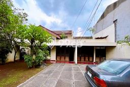 For Sale! Premium House LT 685m2 Desain Modern di Kemanggisan For Sale! Premium House LT 685m2 Desain Modern di Kemanggisan