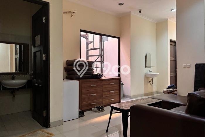 FOR SALE Kost 10 Kamar, 5 Kamar Mandi di Kelapa Dua, Tangerang, Luas 200m2 FOR SALE Kost 10 Kamar, 5 Kamar Mandi di Kelapa Dua, Tangerang, Luas 200m2