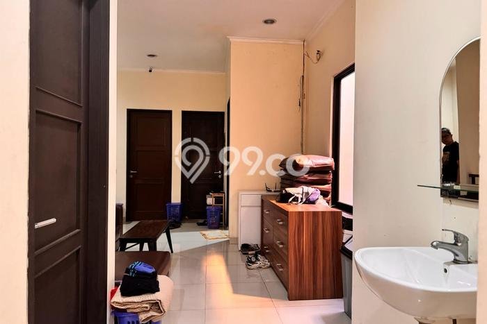 FOR SALE Kost 10 Kamar, 5 Kamar Mandi di Kelapa Dua, Tangerang, Luas 200m2 FOR SALE Kost 10 Kamar, 5 Kamar Mandi di Kelapa Dua, Tangerang, Luas 200m2