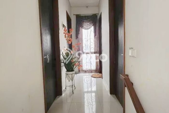 Ready to Use! Premium House LT 126m2 Desain Elegan di BSD Ready to Use! Premium House LT 126m2 Desain Elegan di BSD