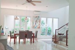 INVESTASI TEPAT! Rumah area , LT 200m2m² Bangunan 200m2m² INVESTASI TEPAT! Rumah area , LT 200m2m² Bangunan 200m2m²