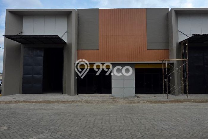 FOR SALE! Gudang di Pakisaji Malang, LT 435m2, LB 250m2 FOR SALE! Gudang di Pakisaji Malang, LT 435m2, LB 250m2