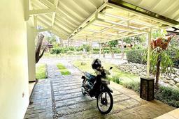 For Sale! Vila Kawasan , Luas 554m2m², Akses ke Fasilitas Umum For Sale! Vila Kawasan , Luas 554m2m², Akses ke Fasilitas Umum